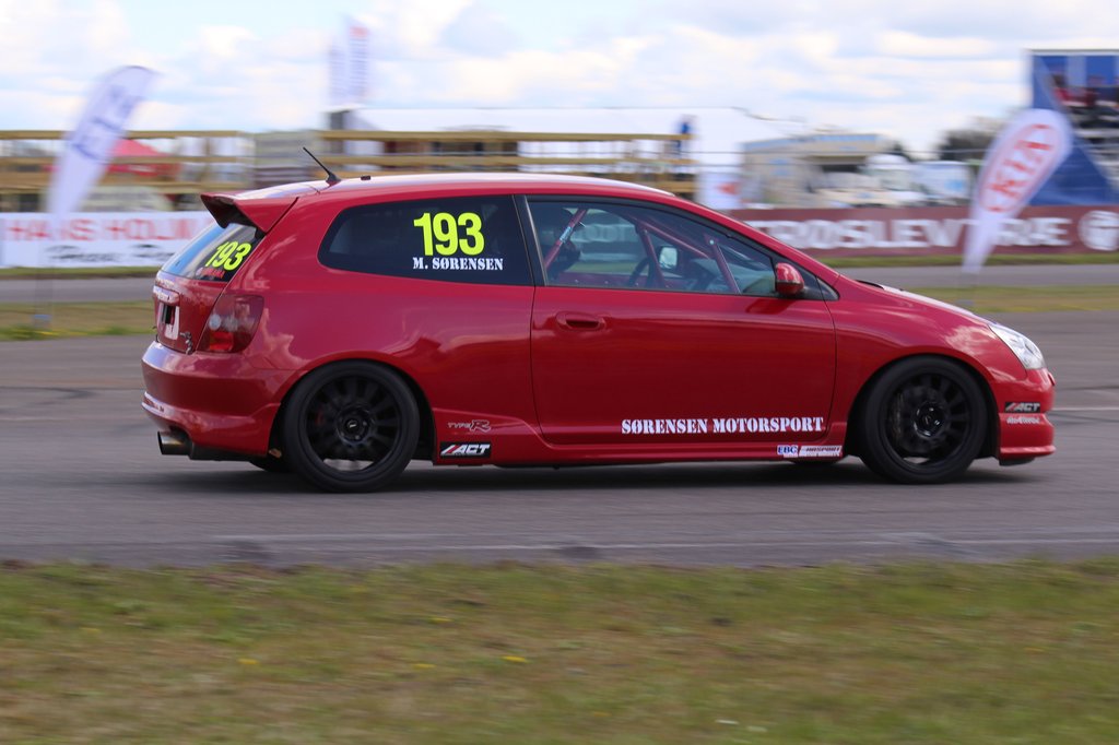 Michael Sørensen har efter mange sæsoner på Rallycross banerne nu fundet vej til den rene asfalt i en Honda Civic EP3
(Foto: JJ Media)